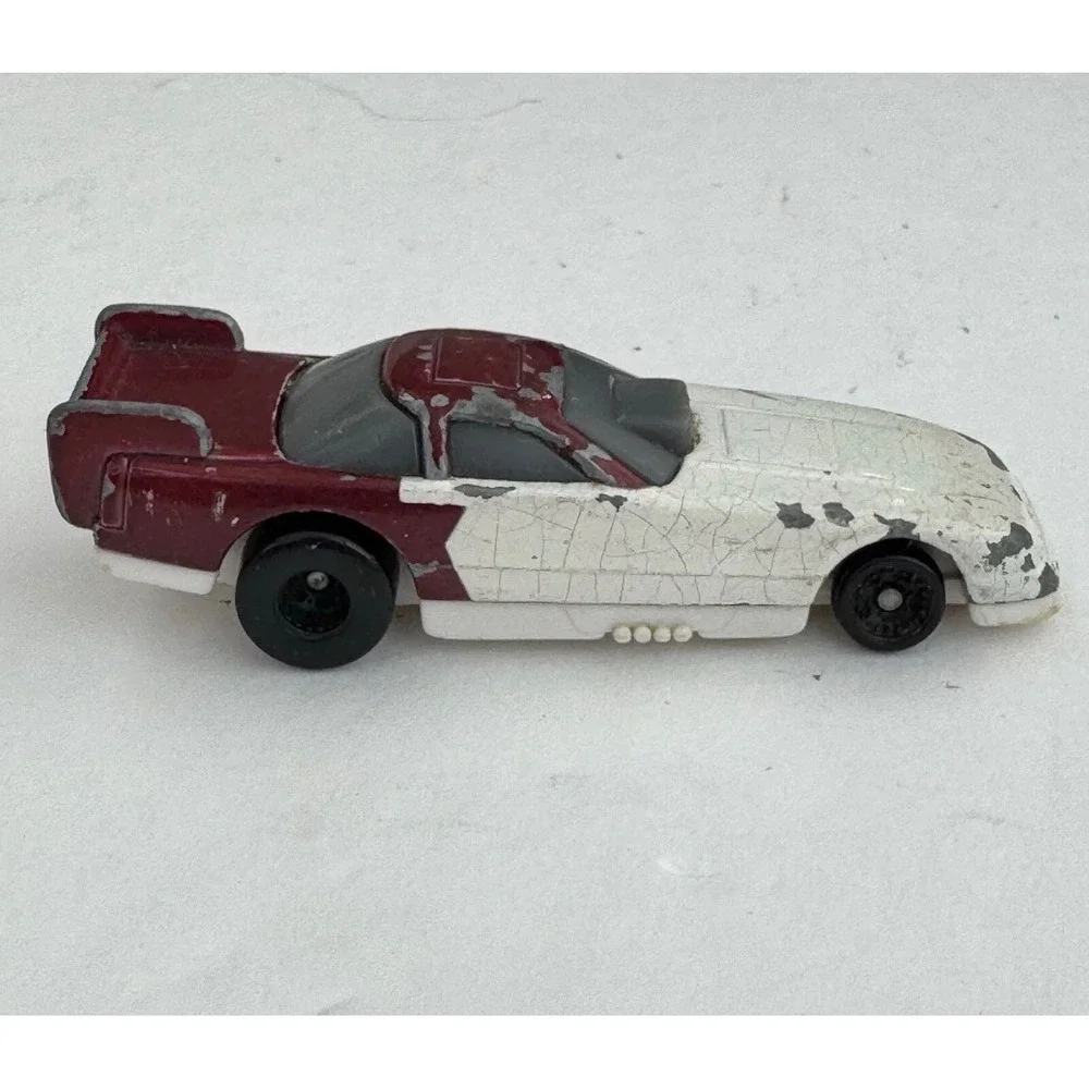Hot Wheels 1999 McDonalds‎ Happy Meal Funny Car Dragster White Maroon SV 01